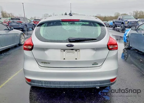 2015 Ford Focus Se z USA, uszkodzony, nr VIN 1FADP3KE1FL342030